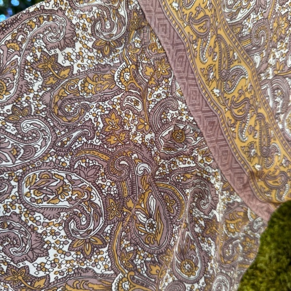 Kantha Bae Silk Shrug - Picture 3 of 4